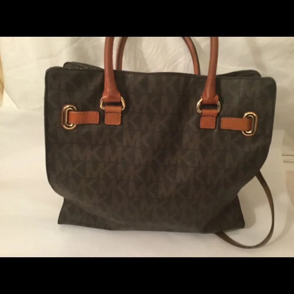 Michael Kors Hamilton PVC Signature Large NS Tote - Picture 3 of 8